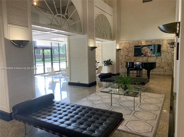 780 NE 69th St APT 1507, Miami, FL 33138