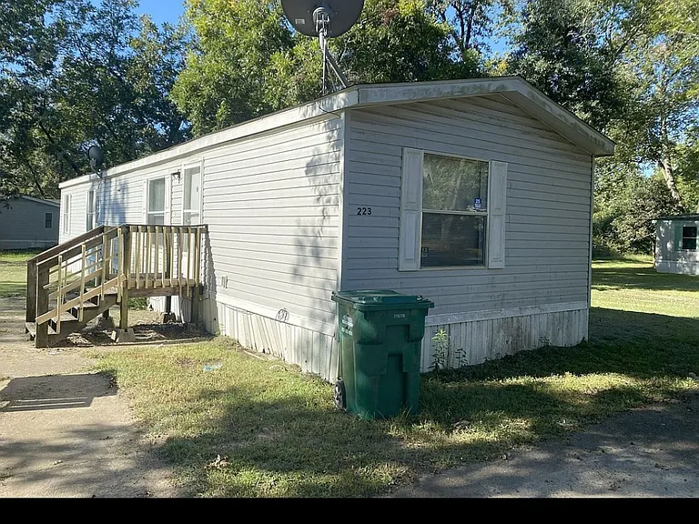 211 Pine Bluff Rd #223 — Photo 1