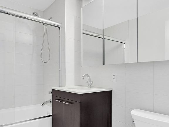 5th image of 544 Union Ave APT 2M