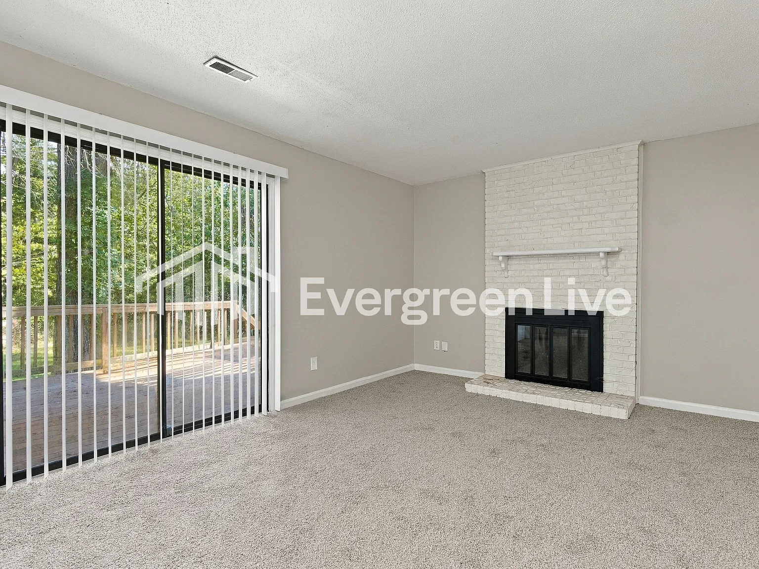 4 bed, 2.5 bath, 2261 sqft, $2,195 — Photo 2