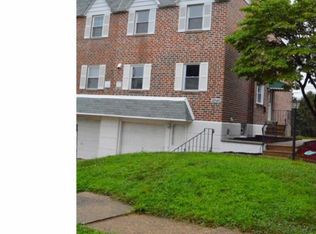 8846 Hargrave St, Philadelphia, PA 19152