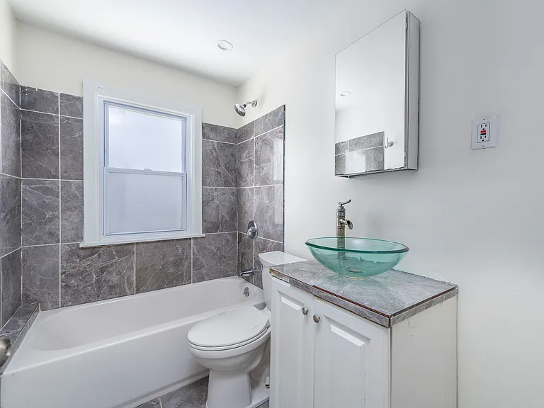13302 Melzer Ave — Photo 16