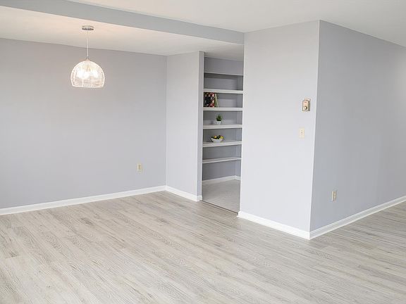 3rd image of 1225 Martha Custis Dr APT 1607