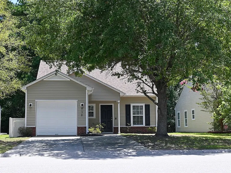 412 Bellegrove Dr — Photo 2
