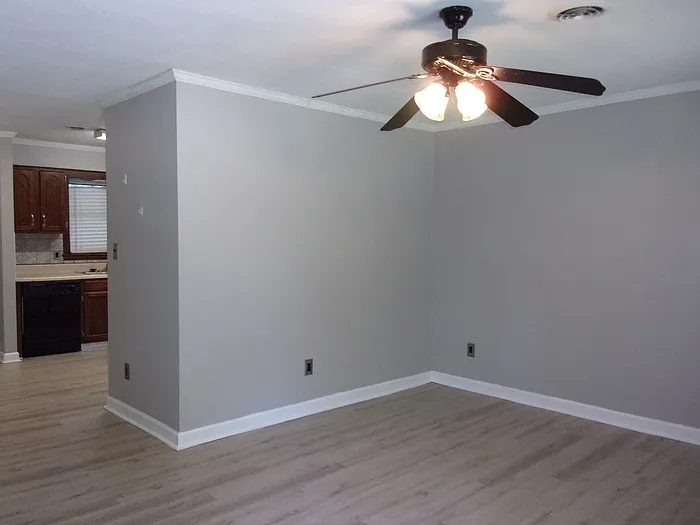 2 bed, 1.0 bath, 891 sqft, $1,395 — Photo 2