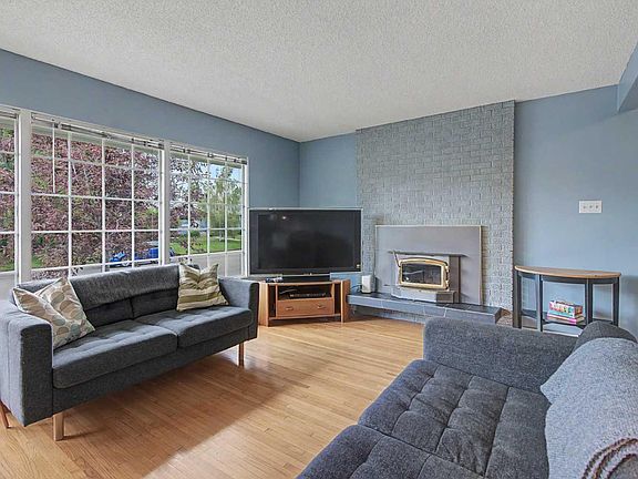 5th image of 508 99th Ave SE