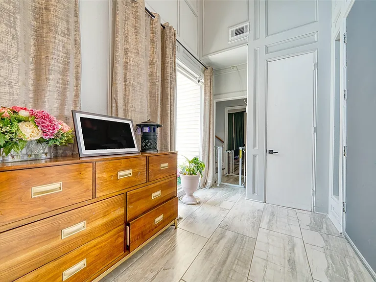 7606 Portal Dr — Photo 11