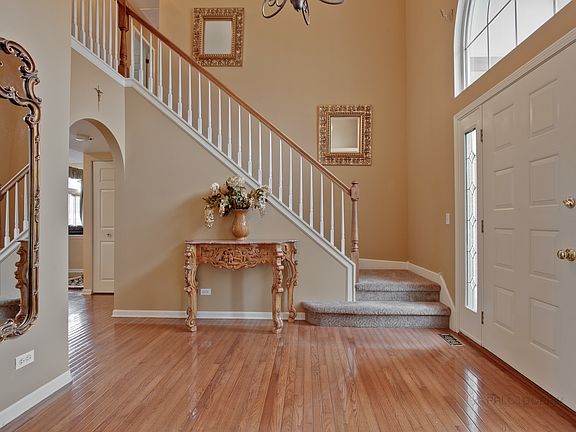 3rd image of 852 Tylerton Cir
