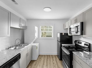 Avondale Glen - 2 Bedroom / 1 Bathroom, Birmingham, AL 35222