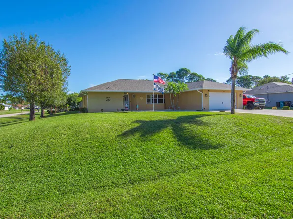 1301 SE Nancy Lane, Port St Lucie, FL 34983