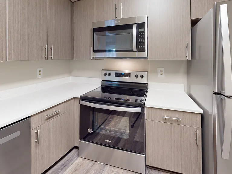 Canterbury Apartments — Photo 98