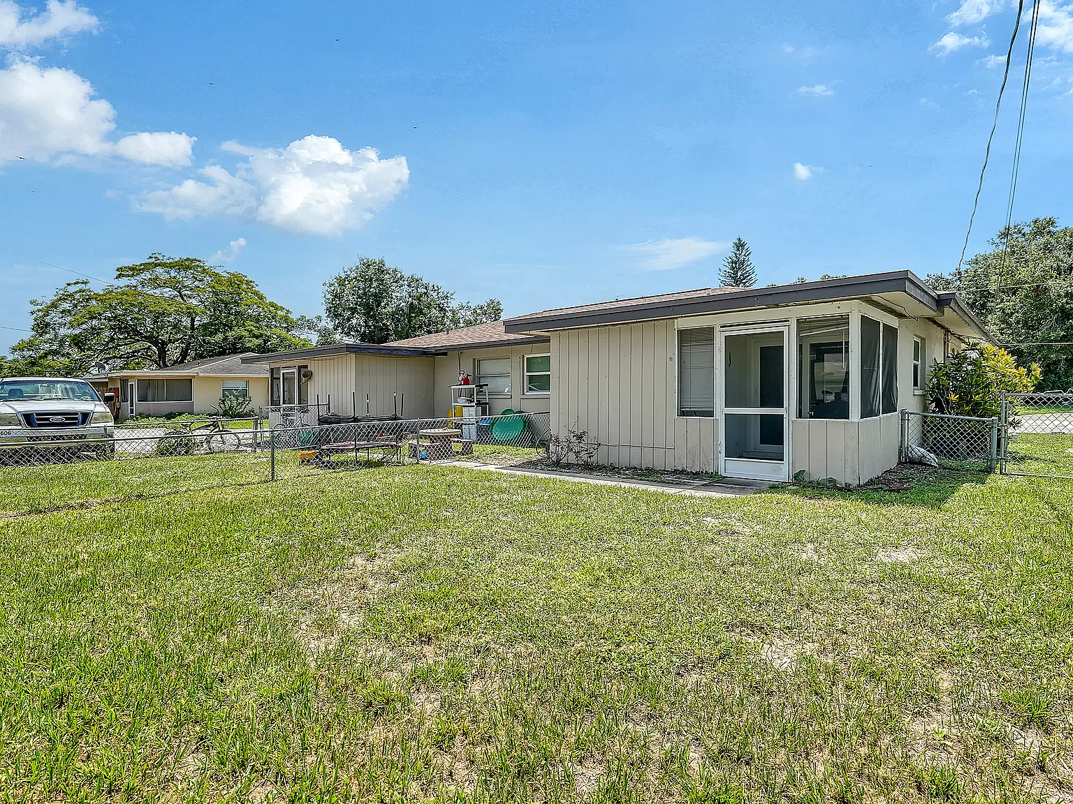 6947 Brentford Rd — Photo 4