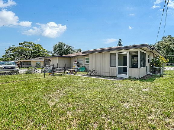 4th image of 6947 Brentford Rd #6947