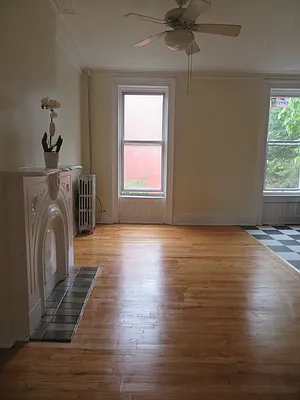 Rented by Space Real Estate | media 25