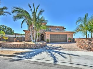 811 Avalon Dr, Seal Beach, CA 90740