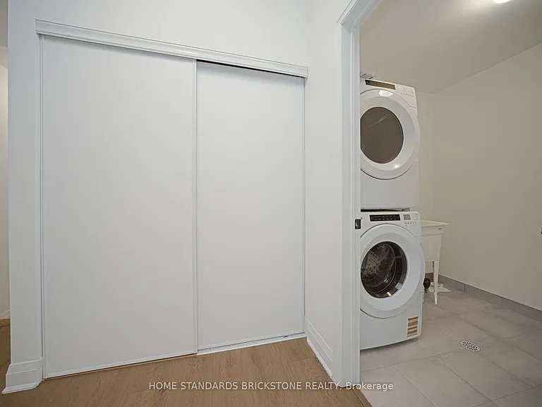 22 Chesley St — Photo 43