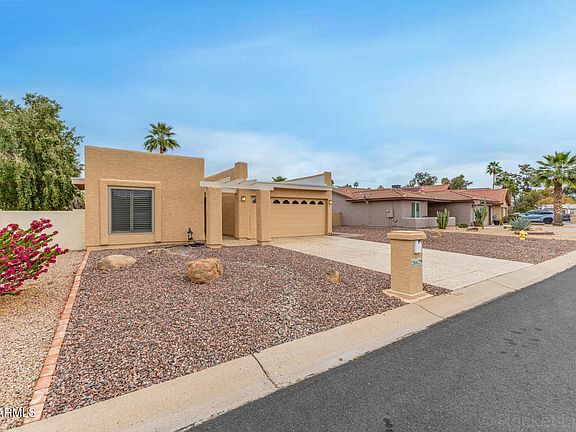 3rd image of 26629 S NEW TOWN Drive