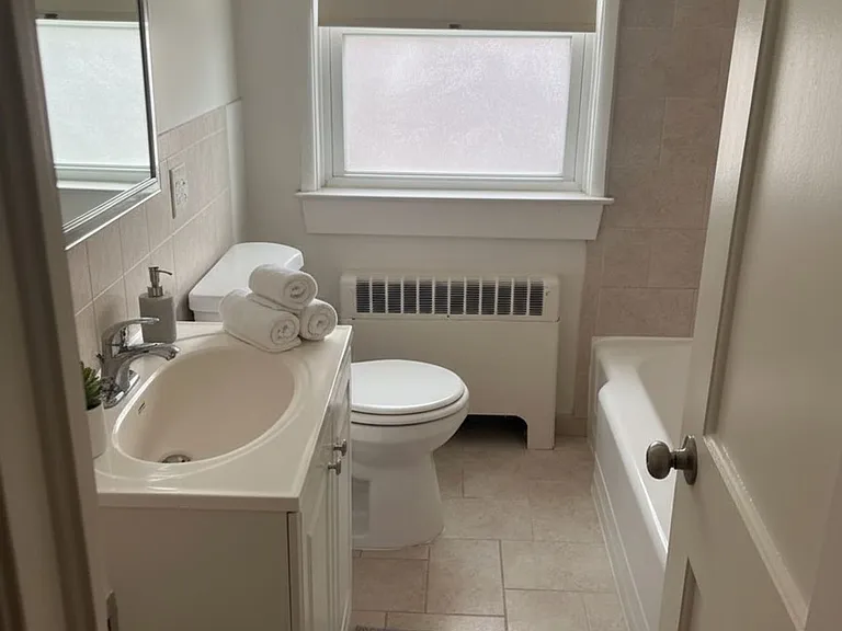 Wallworth Park Apartments — Photo 9