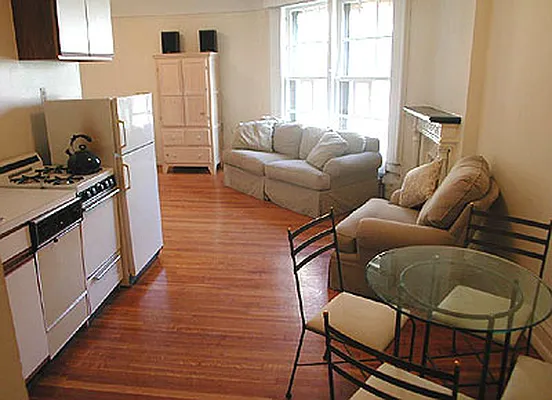 Rented by Verdi Square Realty | media 7