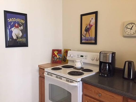 3rd image of 3043 Fillmore St #1
