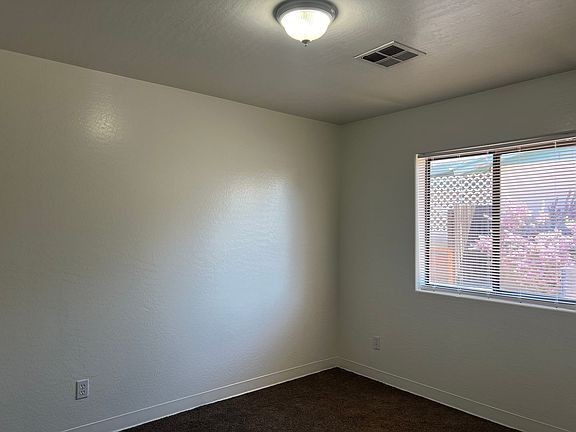 3rd image of 556-568 W Wilson Ave #556-A