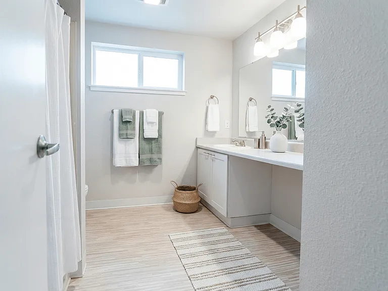 Notch 8 Apartments — Photo 15