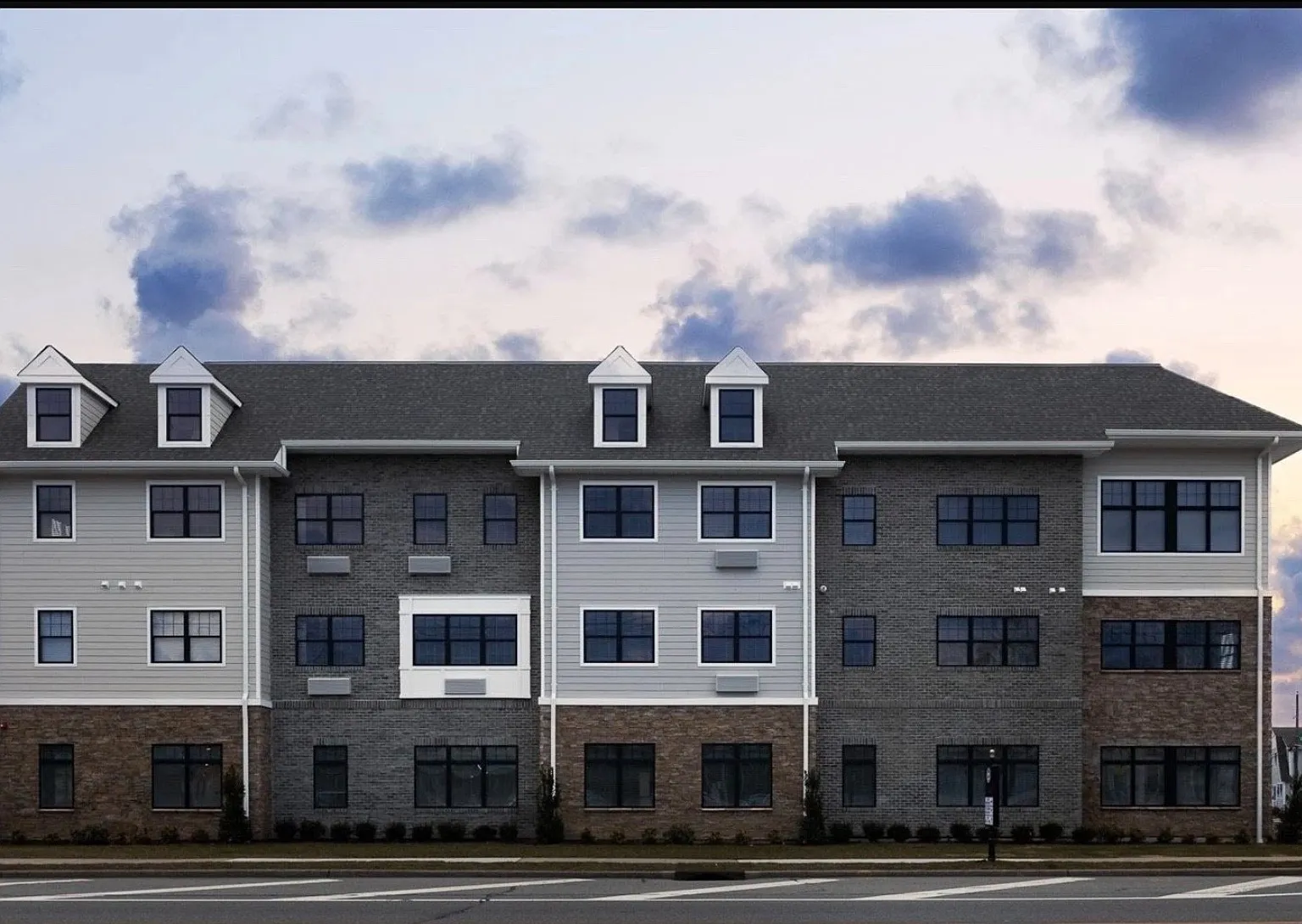 1 bed, 713 sqft, $2,795 — Photo 1