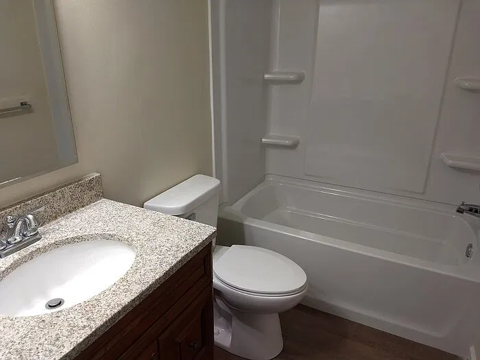2 bed, 1.5 bath, 1002 sqft, $1,100 — Photo 4