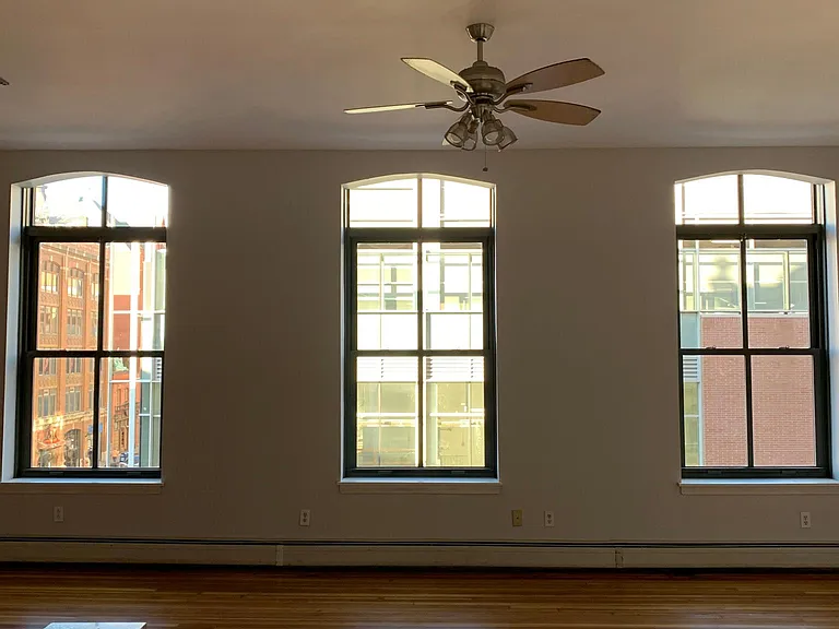 Spacious Living Room / Dining Room