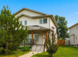 9 SW Ross Pl, Crossfield, AB T0M 0S0
