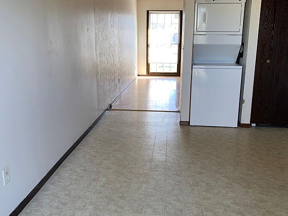 4th image of 1508 Berkley Cir