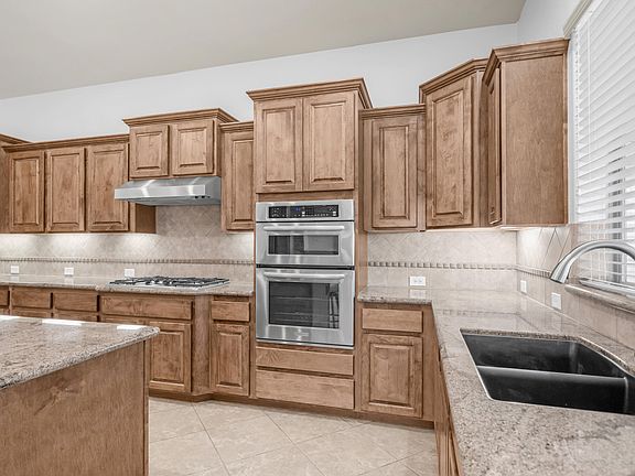 5th image of 1606 W SILENTCOVE Lane