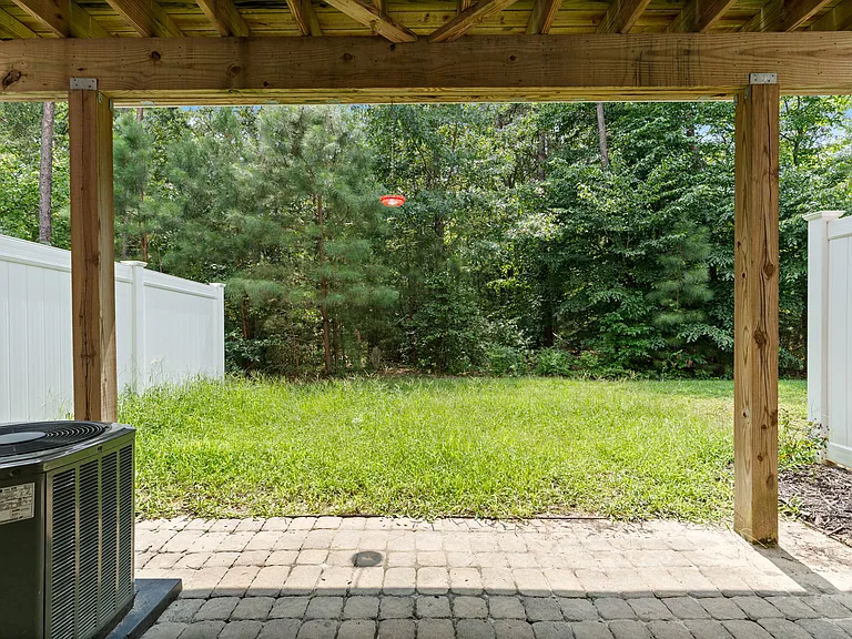 23048 Mountain Laurel Ln — Photo 26
