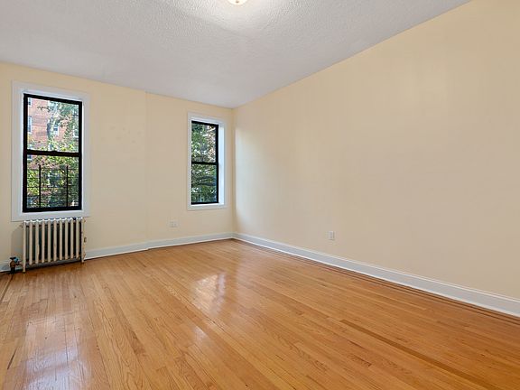 4th image of 135 Clarkson Ave #3E