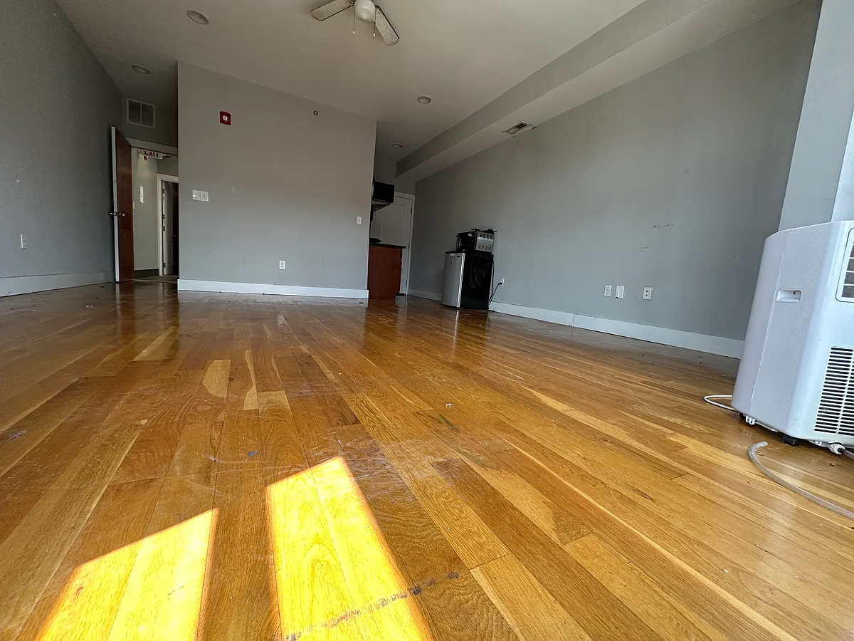 Building Photo - 1902 N 18th St #3-C