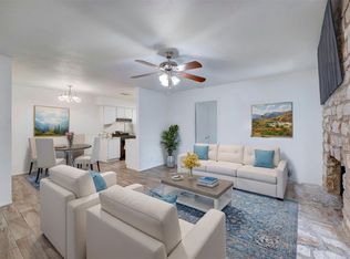 703 Country Aire Dr #B, Round Rock, TX 78664
