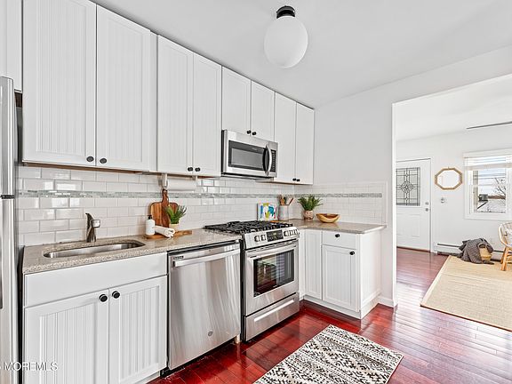 5th image of 37 Shrewsbury Ave #B
