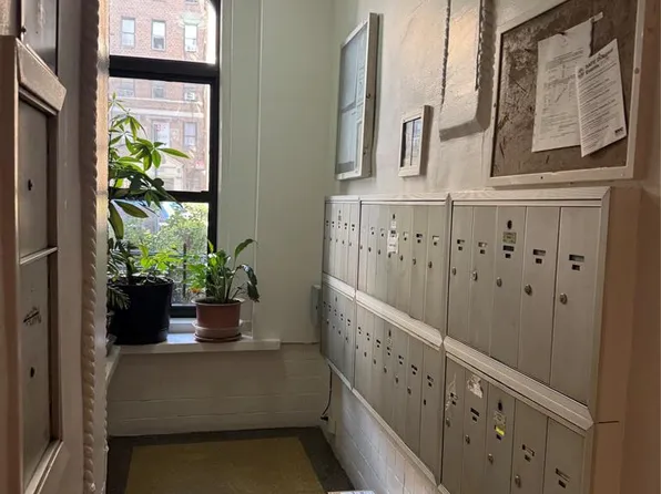 35-64 89th Street image 2 of 16