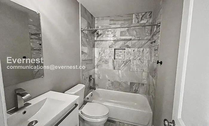155 Rosser St SW — Photo 14