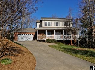 1068 20th Avenue Ln NW, Hickory, NC 28601
