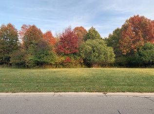 5297 Orchard Ridge Dr, Rochester, MI 48306