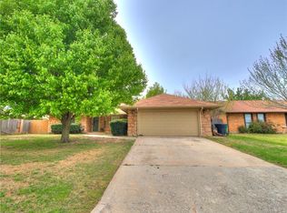 205 Rebel Ridge Ct, Yukon, OK 73099