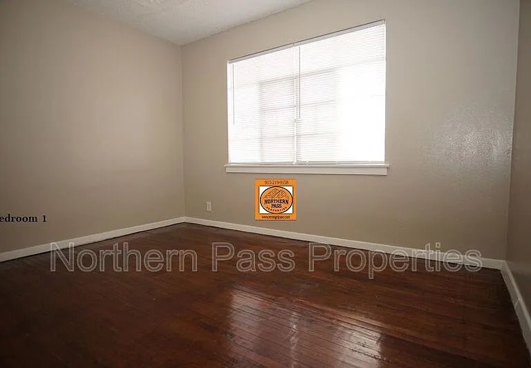 1226 Huckleberry St — Photo 7