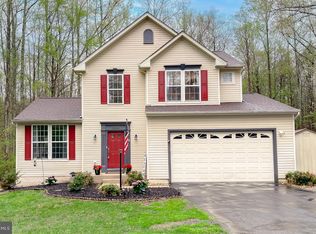 16400 Triple Crown Ct, Hughesville, MD 20637