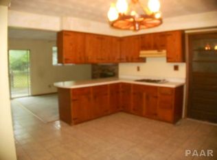 13545 1st St, Pekin, IL