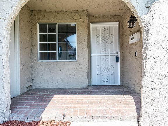 3rd image of 12346 Vivienda Ave