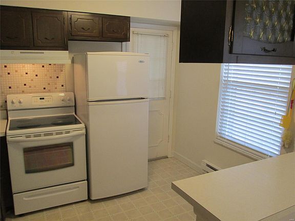 3rd image of 1737 Herault Pl APT B