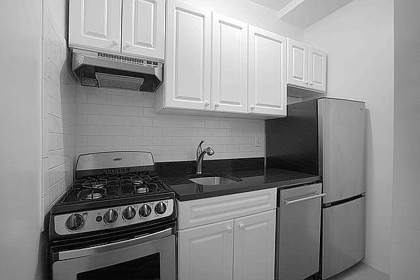 1st image of 160 W 71st St APT 6B