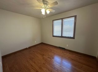 5637 Elaine Dr, Rockford, IL 61108