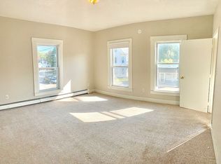 54 Pleasant St, Springvale, ME 04083